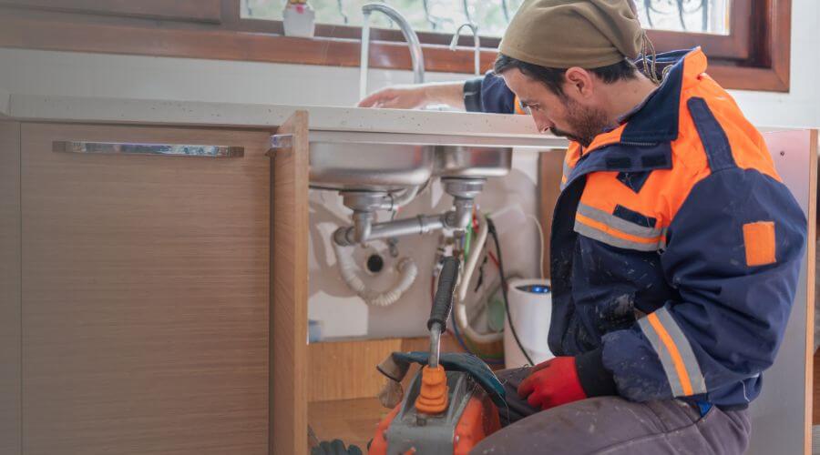 Professional emergency plumbing in Martelle, IA